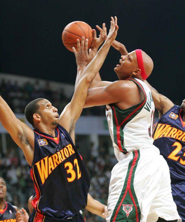 火博平台 -密尔沃基雄鹿vs金州勇士